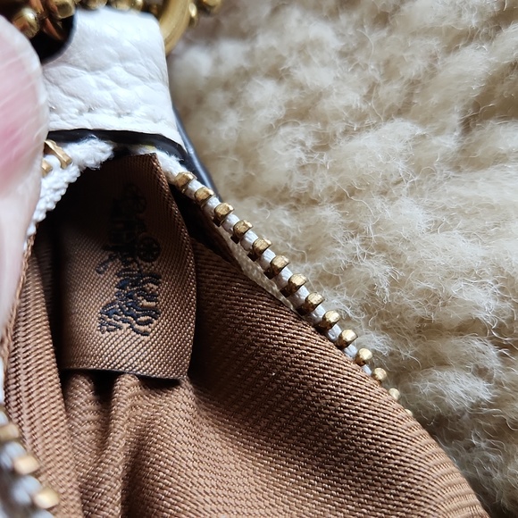 NWT Coach Chalk Floral Wristlet 🎁 - Picture 10 of 13